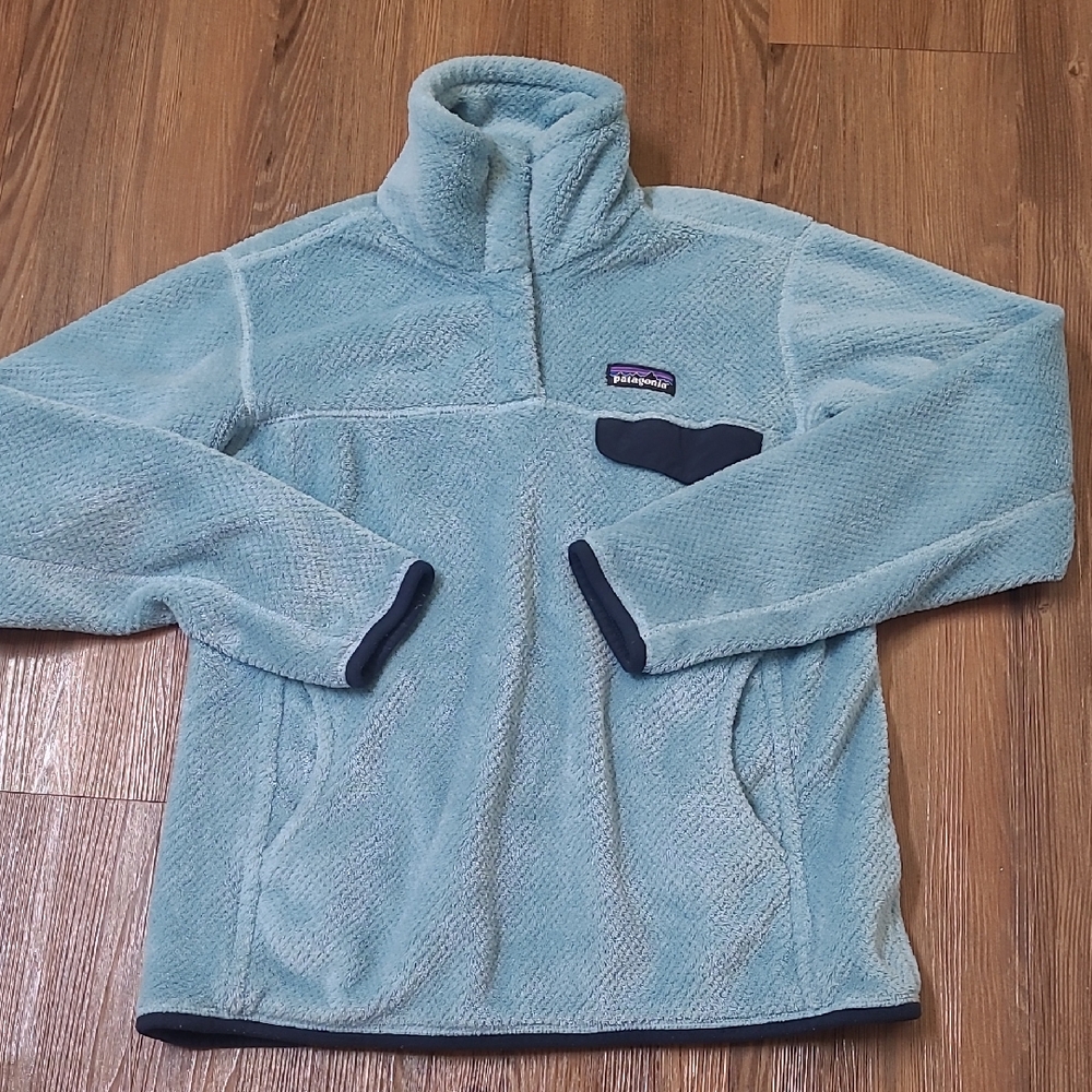 Patagonia Sky Blue Fleece Jacket used good condition for women zise m.